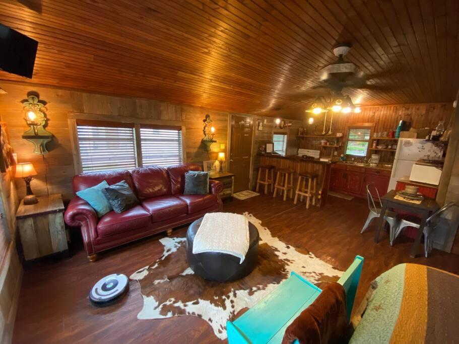 8Th St. Cowboy Haus I Biker Friendly I River Bandera Εξωτερικό φωτογραφία