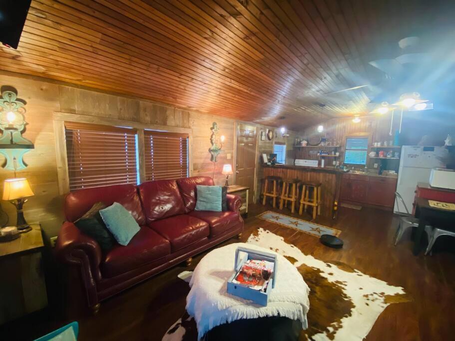 8Th St. Cowboy Haus I Biker Friendly I River Bandera Εξωτερικό φωτογραφία